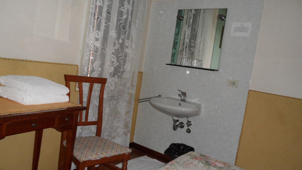 ホテル ロカンダ カ フォスカリ ヴェネツィア 部屋 写真